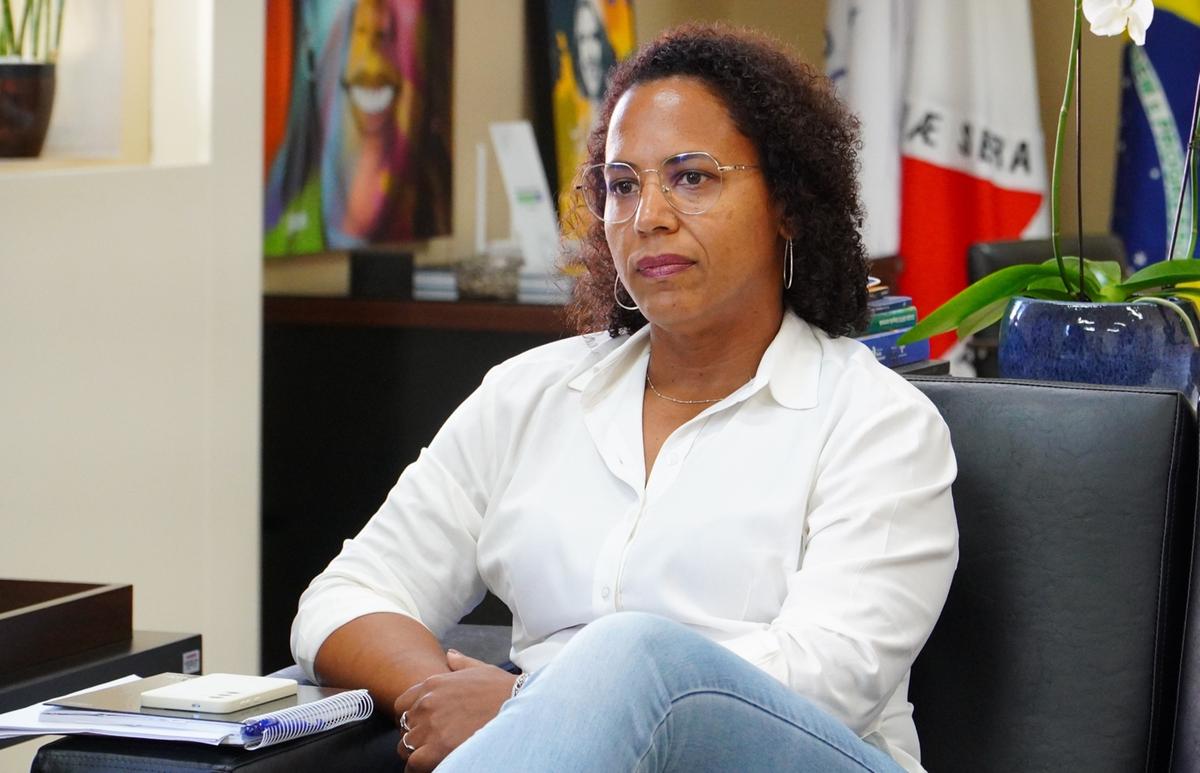 Secretária de Administração, Taciana Balduino explica que o próximo passo é firmar o convênio de adesão do município à entidade escolhida (Foto/Divulgação)