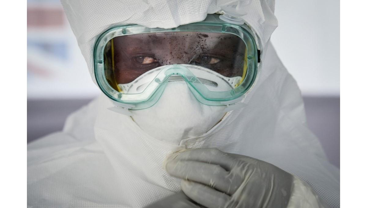 O tratamento de quem tem o vírus de Marburgo exige cuidado especial (Foto/ISAAC KASAMANI / AFP)