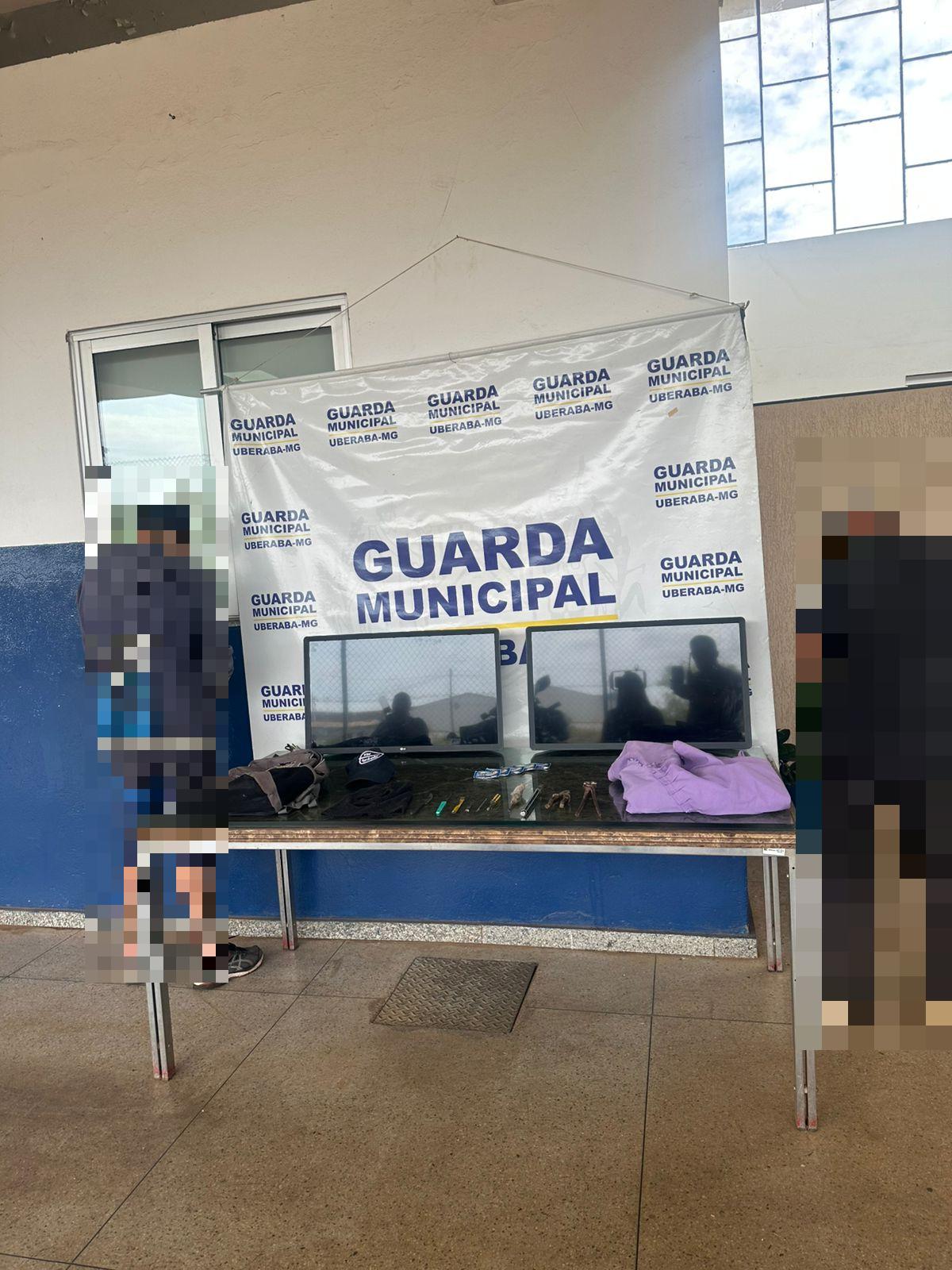 Materiais furtados são recuperados e dupla é encaminhada à polícia após ação da GCM. (Foto/Divulgação/GCM)
