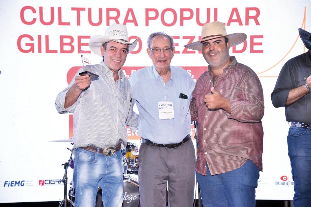 Primeiro lugar do Festival Gilberto Rezende de Cultura Popular ficou com Júnior Viola &amp; Martinho que levaram R$ 2,5 mil (Foto/Paulo Lúcio)
