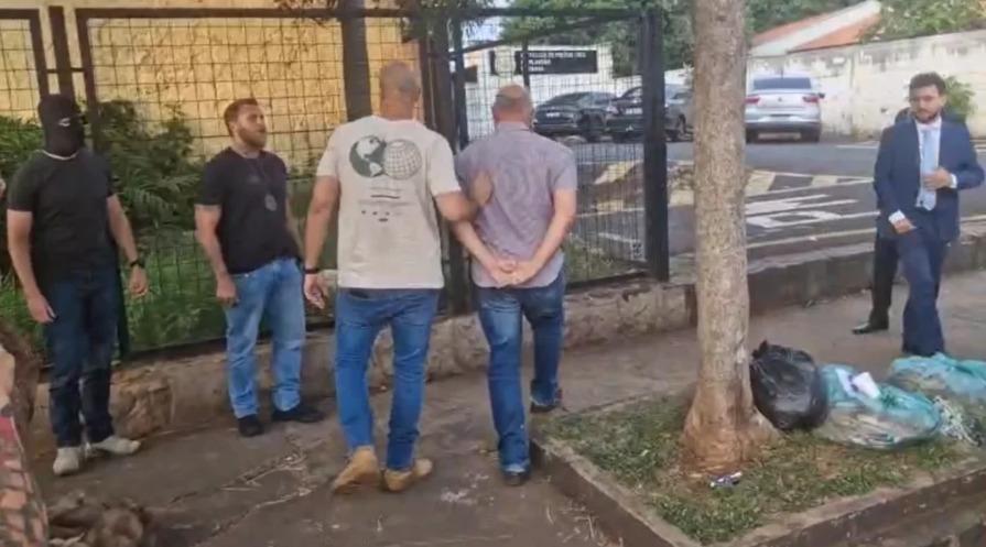 Com os suspeitos detidos durante as fases da operação, foram apreendidos celulares e outros materiais que devem auxiliar na conclusão do inquérito. Segundo a Polícia Civil, o prejuízo causado à família de Ribeirão Preto é estimado em R$ 5 milhões (Foto/Divulgação)