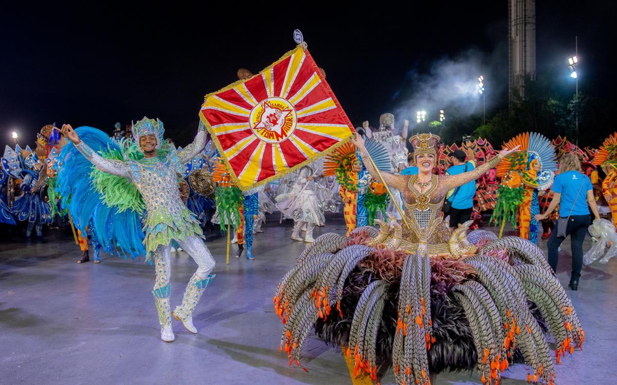 Conforme a diretora da escola de samba, os uberabenses serão distribuídos em diferentes alas, sendo 17 vagas na bateria (Foto/Reprodução)