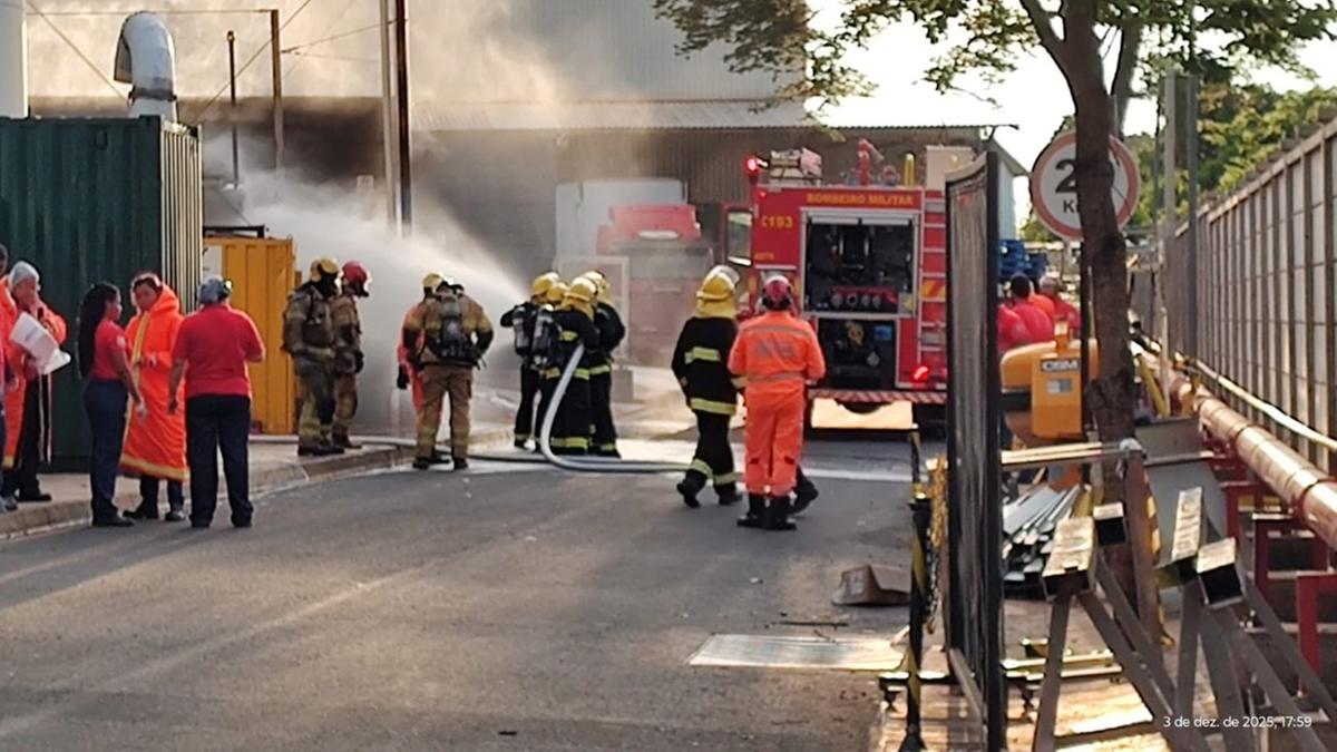 Simulado de emergência industrial realizado na CCM mobilizou 580 colaboradores, brigadistas, equipes de resgate e guarnições do Corpo de Bombeiros (Foto/Divulgação)