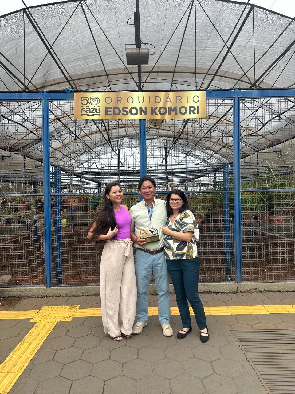 Edson Komori com a esposa e a filha (Foto/Divulgação)