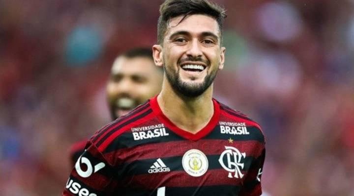 Arrascaeta decide novamente: uruguaio marca dois e conduz o Flamengo à vitória no Derbi das Américas. (Foto/Arquivo)
