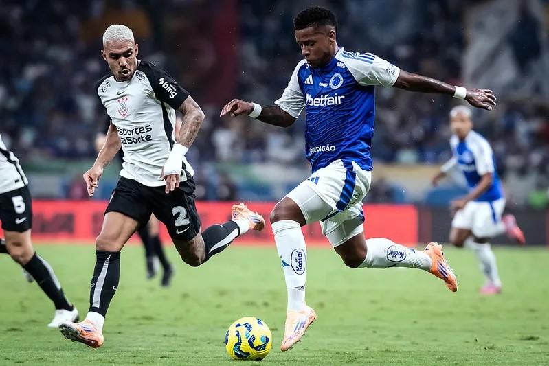 O resultado deixa o Corinthians em vantagem na disputa pela vaga na final. (Foto/Gustavo Aleixo/Cruzeiro)
