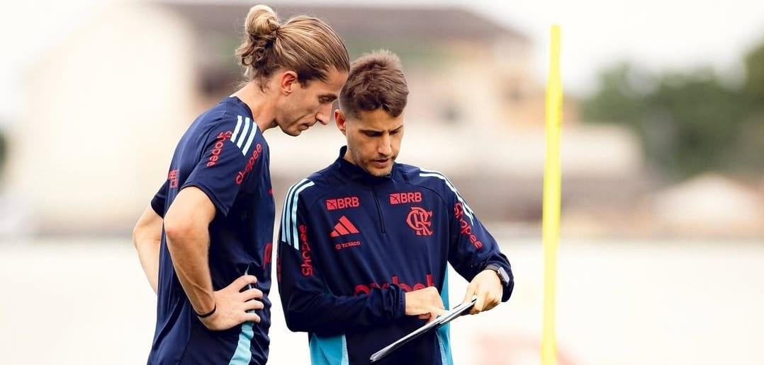 Filipe Luís elogia entrega do Flamengo, destaca dificuldade com a bola do torneio e inicia preparação para a semifinal no Catar. (Foto/CR/Flamengo)