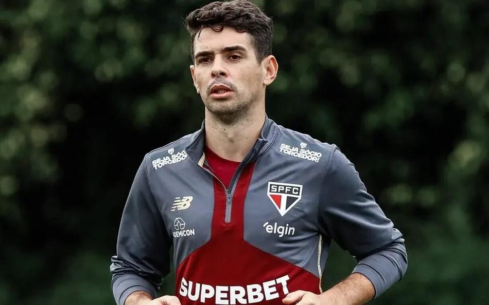 Problemas físicos levam Oscar a anunciar aposentadoria do futebol (Foto/São Paulo/Divulgação)
