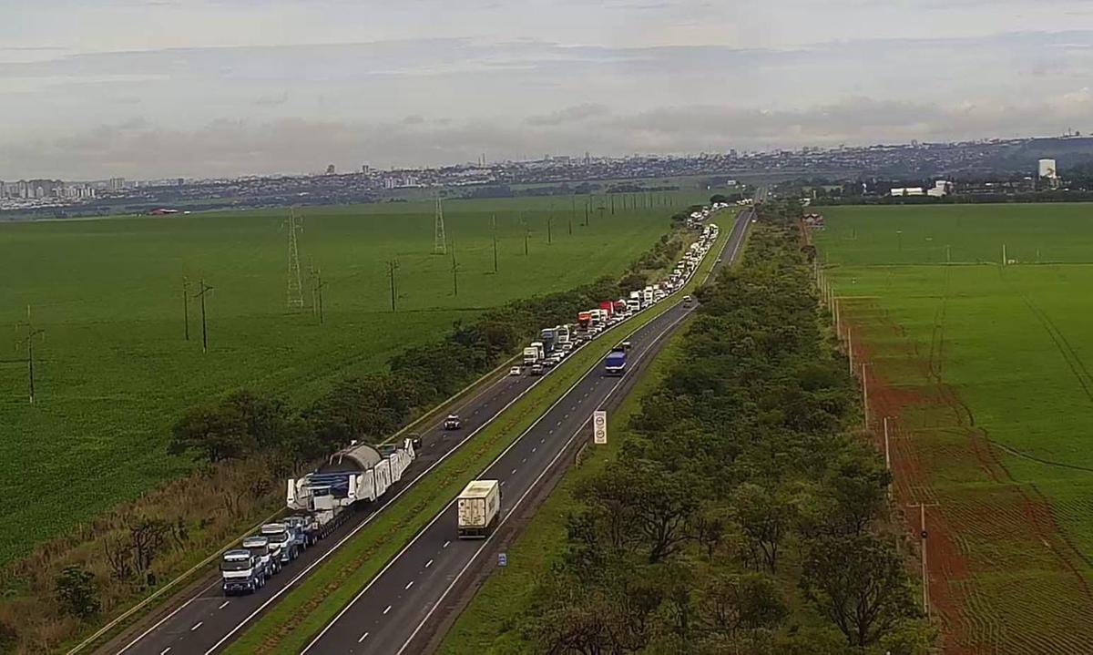 Durante o trajeto, estão previstas paradas estratégicas para liberação do fluxo de veículos, especialmente em praças de pedágio (Foto/Divulgação)