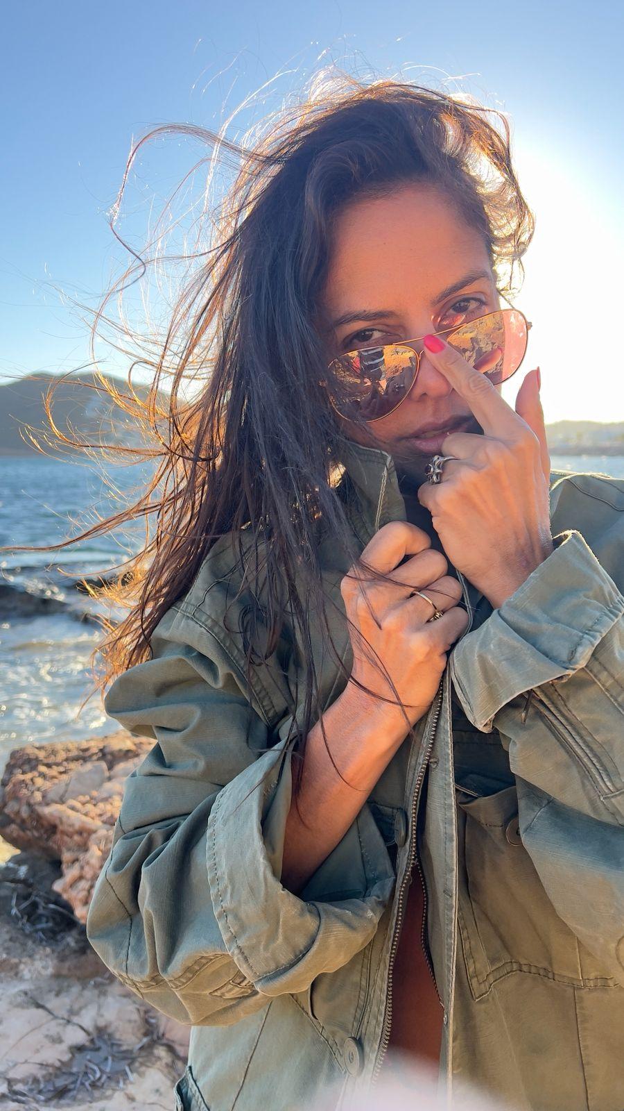 Depois de conquistar a cena eletrônica de Ibiza, a DJ Atatá chega na terrinha para lançar sua nova música, na festa BEMMED Ibiza - Natal na Babilônia, na boate Babilônia em Uberaba (Foto/Jason Kelvin)