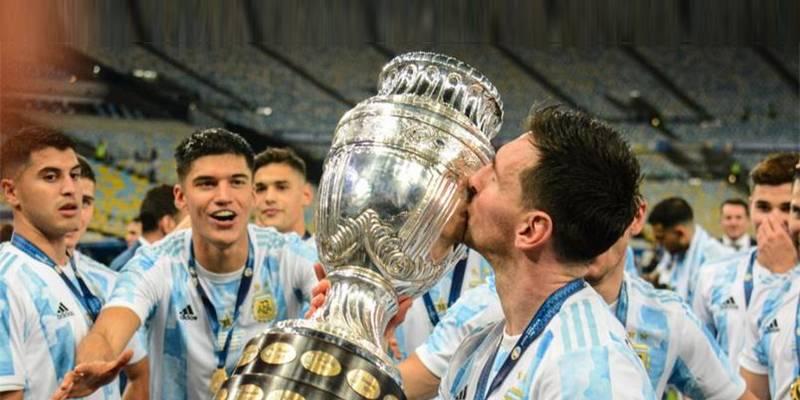 Argentina e Espanha disputam Finalíssima no Estádio de Lusail, no Catar, onde Lionel Messi levantou a taça de campeão do mundo (Foto/La Nación)
