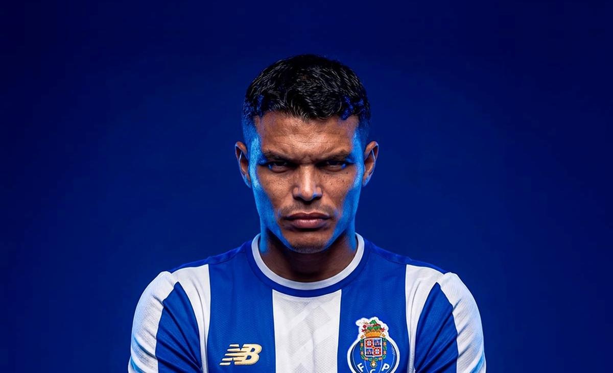 Thiago Silva é apresentado pelo Porto e celebra retorno ao futebol português (Foto/Instagram Porto)
