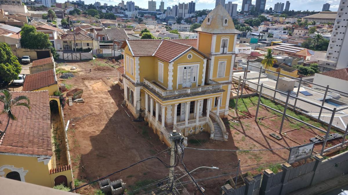 Localizado na Rua São Sebastião, nº 259, no Centro de Uberaba, o prédio histórico será restaurado por meio de uma parceria entre a Arquidiocese de Uberaba e a Construtora Toubes, com apoio da Prefeitura Municipal (Foto/Fred Matias)