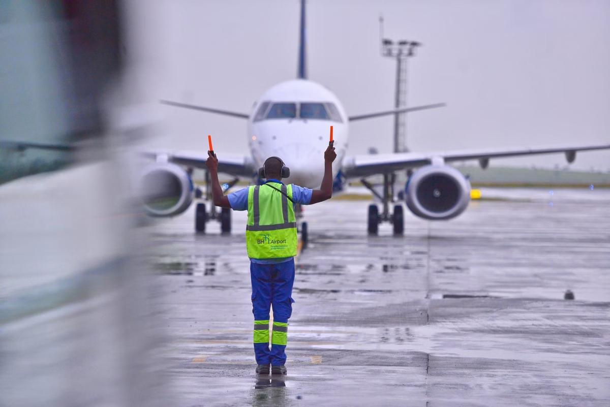 Pilotos, copilotos e comissários podem paralisar atividades se não houver acordo salarial (Foto/Fred Magno/O Tempo)