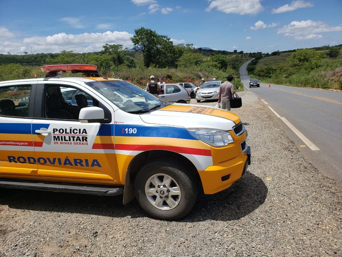 Polícia Militar Rodoviária fazia operação Trânsito Seguro na MG-427 quando localizou diversos comprimidos de anfetamina, conhecidos como “rebite” (Foto/Reprodução)