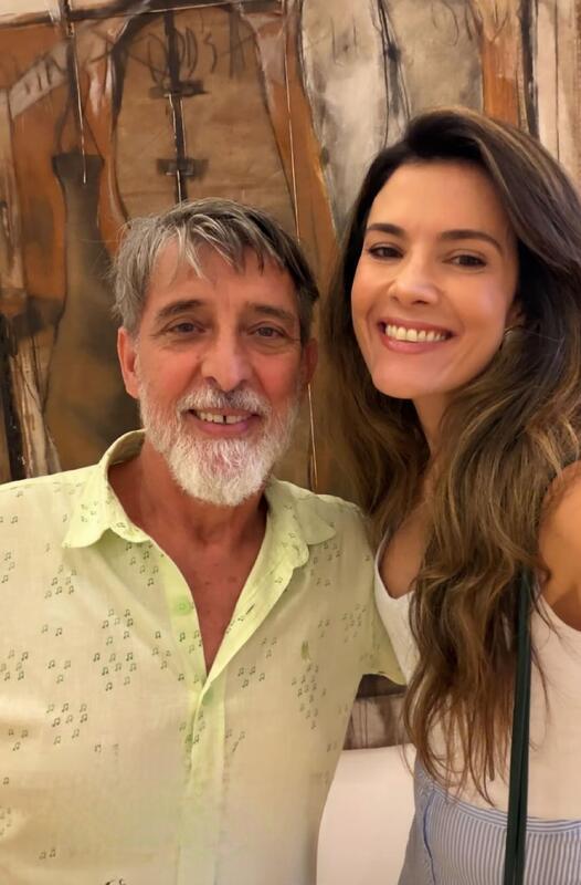 Ainda repercutindo o sucesso da exposição de cerâmica dos artistas Paulo Miranda e Hélio Siqueira, prestigiado também pela arquiteta Melissa Fazolino (Foto/Divulgação)