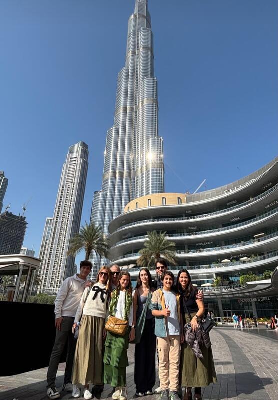 Casais Ana Helena e Milton Castro e Luciana e João Malta, em pit stop em Doha, antes do Natal no Japão (Foto/Divulgação)