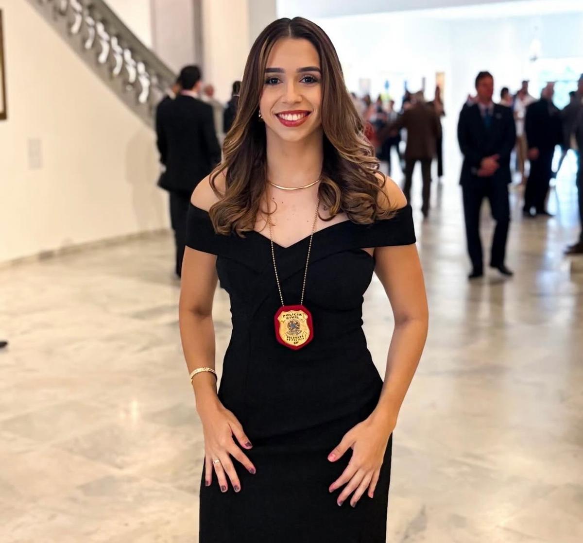 Julia Fonseca foi empossada delegada de Polícia do Estado de São Paulo, no último dia 19. Julia está na sua terceira aprovação em concurso e aguarda o resultado final do certame para o mesmo cargo aqui em Minas Gerais. Parabéns (Foto/Divulgação)