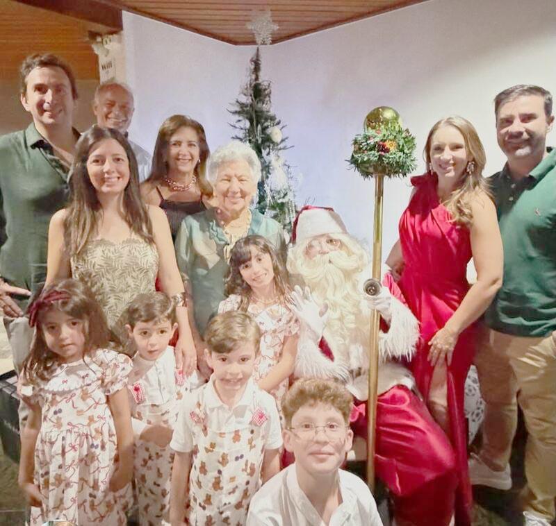 Em Jataí, a grande e querida família de Crisina Hueb Cecílio chez Gabriela e Joaquim Ribas (Foto/Reprodução)