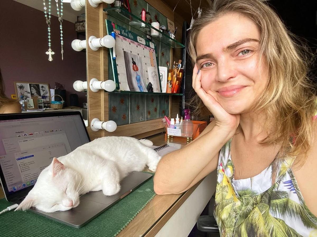 Titina Medeiros fez sucesso ao interpretar Socorro na novela Cheias de Charme (Foto/Reprodução/Redes sociais)