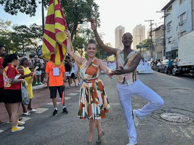 1° Casal Mestre sala e Porta bandeira Ruhanan e Ana Paula. (Foto/Victor Miranda)