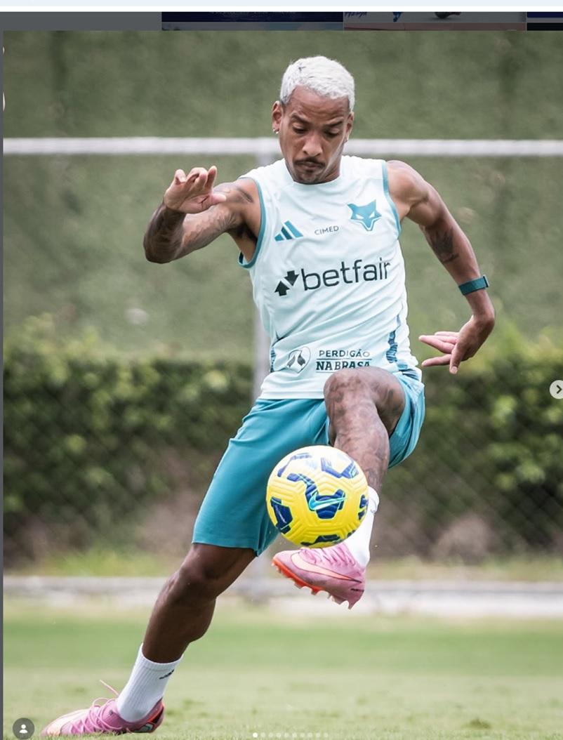 Matheus Pereira tem contrato com o Cruzeiro válido até junho e ainda não definiu permanência no clube (Foto/Instagram Cruzeiro)