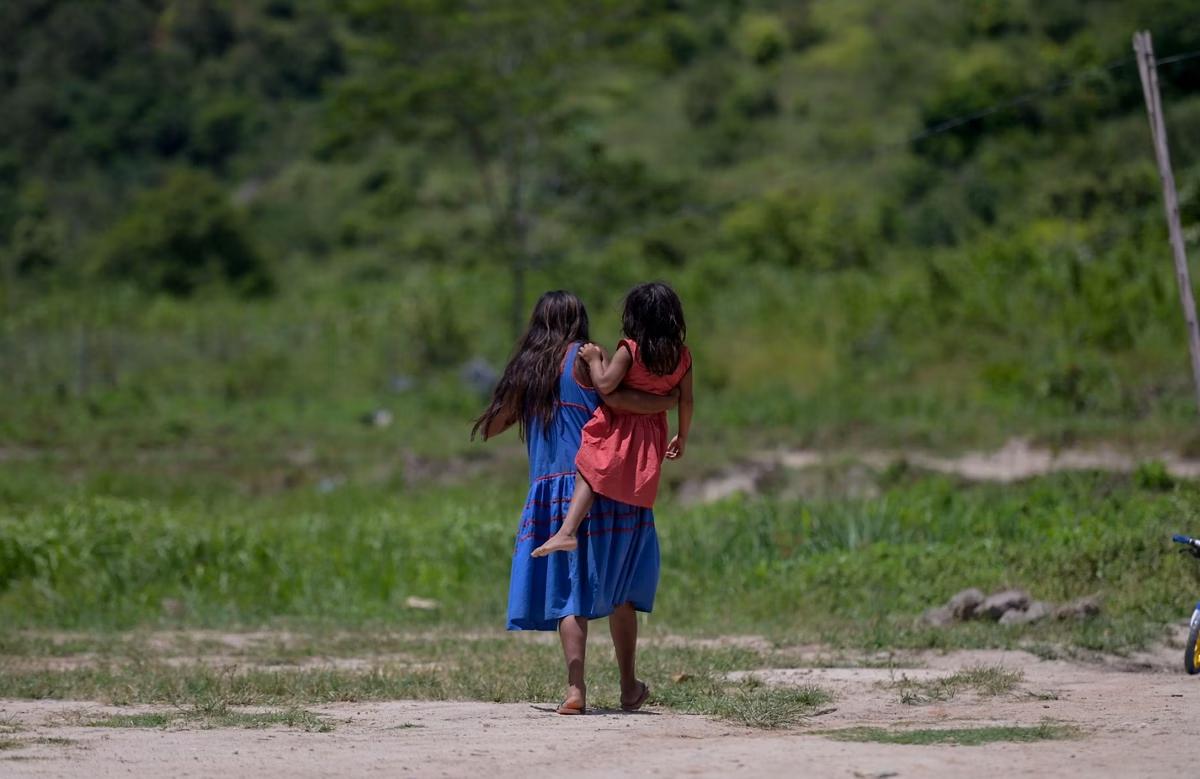 Surto de DDA já atingiu 29 pessoas na aldeia Escola Floresta, em Teófilo Otoni. (Foto/Fred Magno/O Tempo)