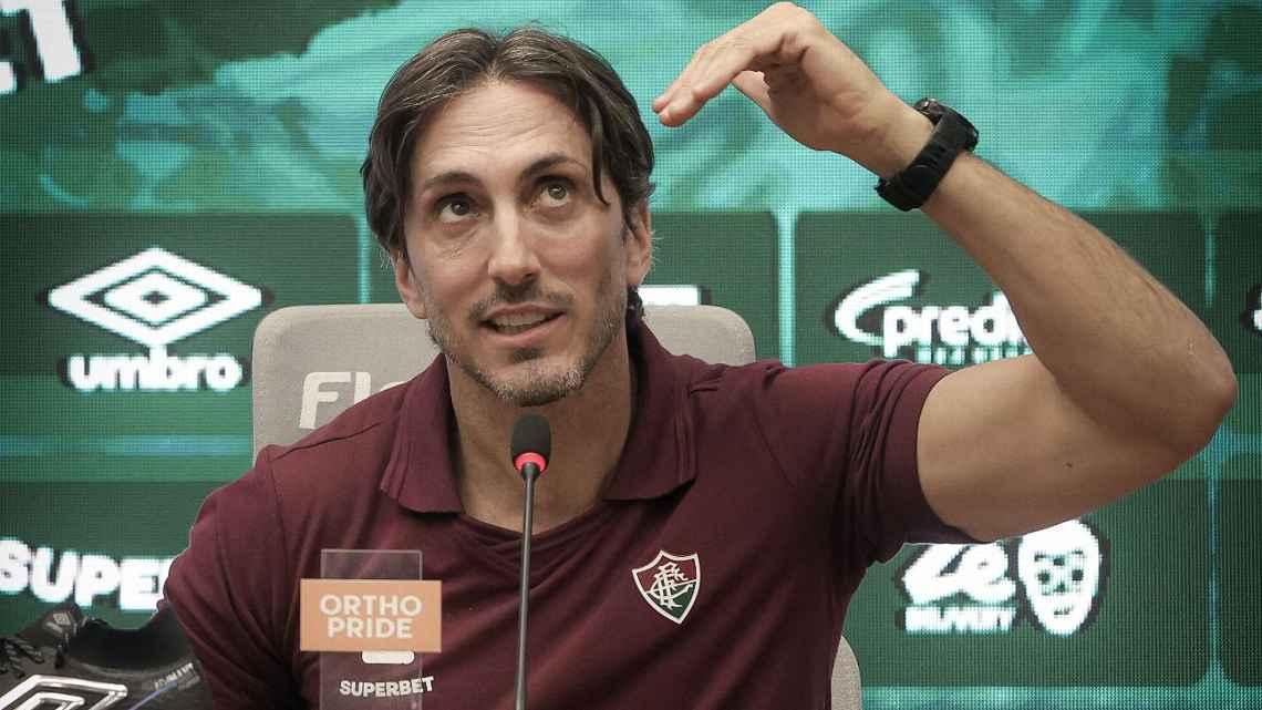 O técnico Zubeldia fez um procedimento no coração e ficará 15 dias afastado (Foto/Marcelo Gonçalves/Fluminense)