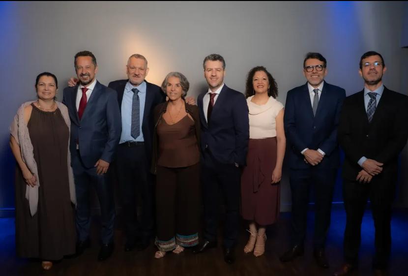 Médico uberabense Rodrigo Molina e a diretoria que assume o biênio 2026/2027 da Sociedade Brasileira de Infectologia (SBI) (Foto/Reprodução)