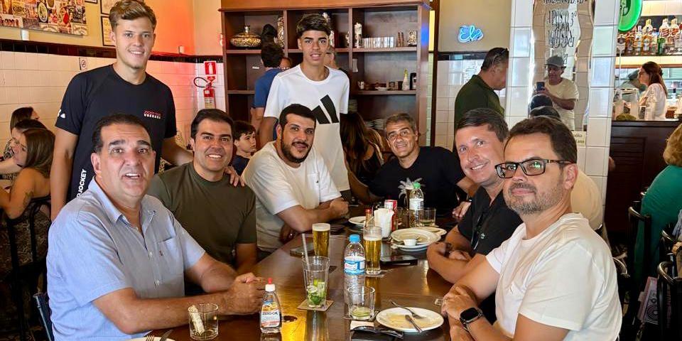 Enquete parcial em grupo de whatsapp mostra forasteiros bem pontuados