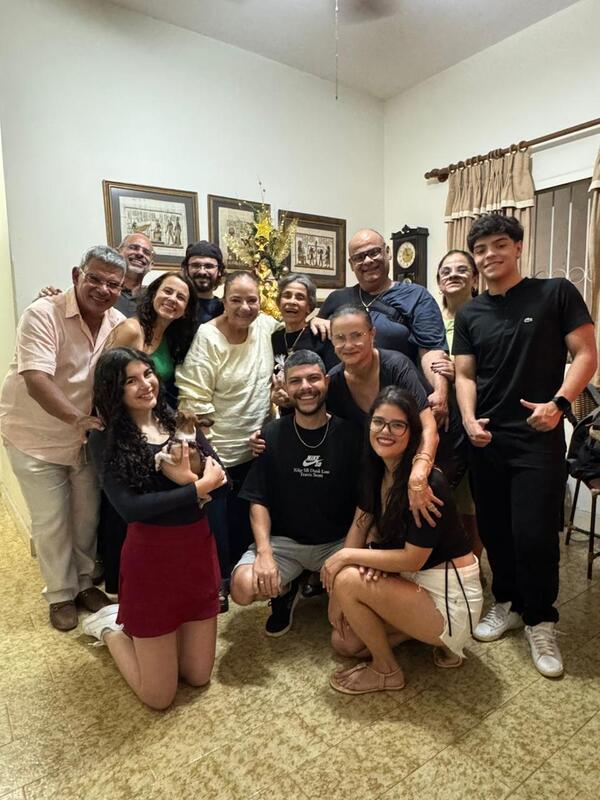 Só alegria no encontro da família de Mariza e Marco Aurélio Cury, sempre muito queridos (Foto/Arquivo pessoal)