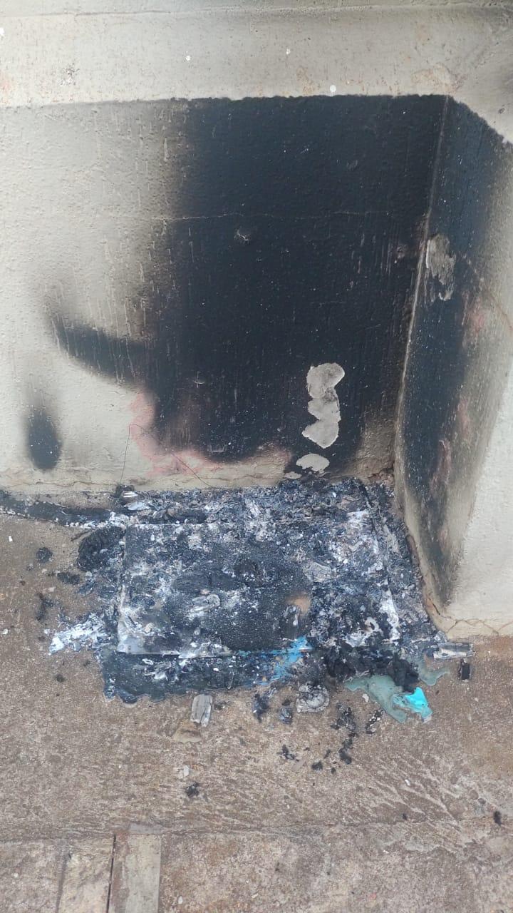 Segundo a denunciante, cerca de 15 casinhas foram destruídas ou descartadas e, ao menos uma, foi incendiada. (Foto/Reprodução)