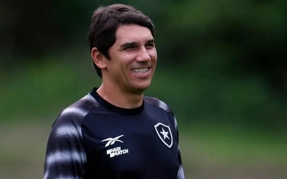 Sem vitórias no Mineiro, Uberlândia aposta no treinador Lúcio Flávio após saída de Jorge Castilho (Foto/Botafogo FR)