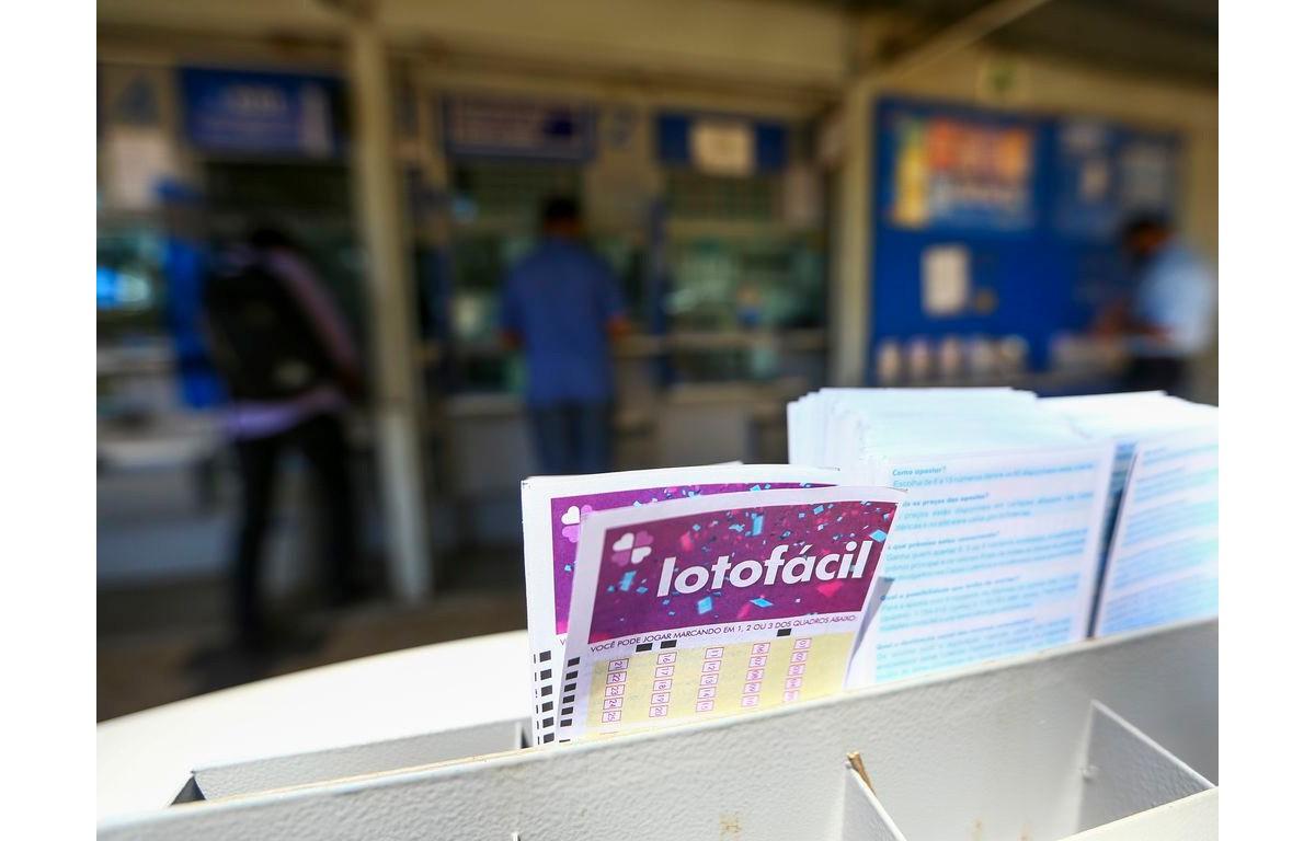 No país, 208 apostas erraram apenas um número e vão receber R$ 2.213,30 (Foto/Marcelo Camargo / Agência Brasil)