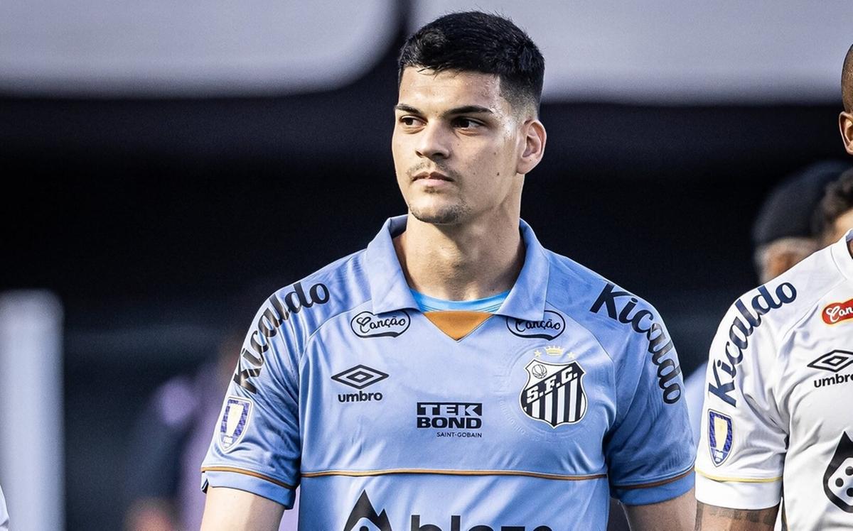 Gabriel Brazão evitou a derrota santista ao defender finalização de Fernando cara a cara (Foto/Raul Baretta/SFC)