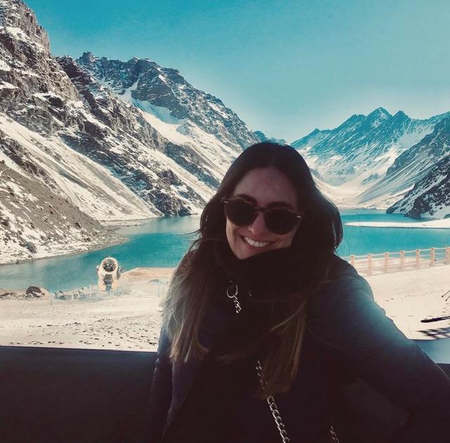 A esportista e aventureira Juliana Seabra comemorou seu aniversário na última segunda-feira (26). Dona de uma energia contagiante, ela foi celebrada pelos incontáveis amigos que faz por onde passa. Seja dentro ou fora das quadras, Ju é sinônimo de garra e alegria. Parabéns (Foto/Arquivo pessoal)