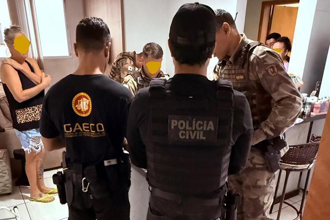 Foram cumpridos oito mandados de busca e apreensão em endereços de pessoas investigadas nas cidades de Uberlândia e Itumbiara (GO). (Foto/Divulgação/MPMG)
