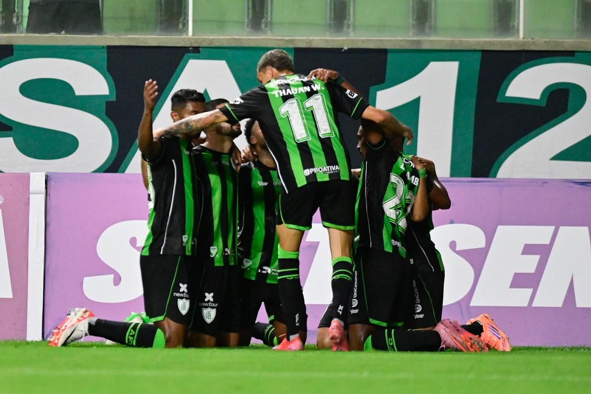 Gol solitário garantiu os três pontos para o Amércia. (Foto/Mourão Panda)