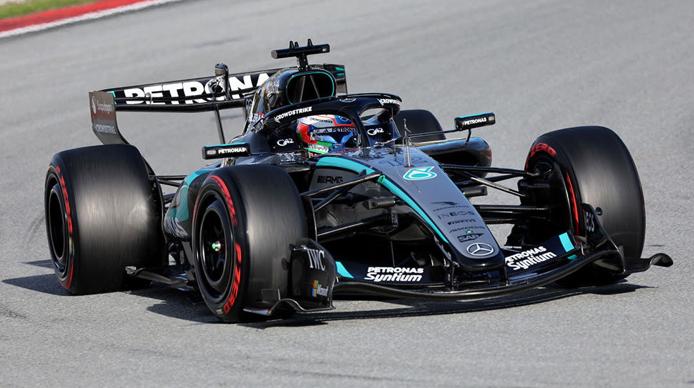 Kimi Antonelli acelerando em Barcelona (Foto/Reprodução)