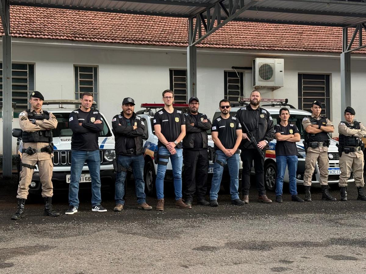 A operação resultou no cumprimento de um mandado de prisão preventiva e de dois mandados de busca e apreensão, expedidos pela Justiça (Foto/Divulgação)