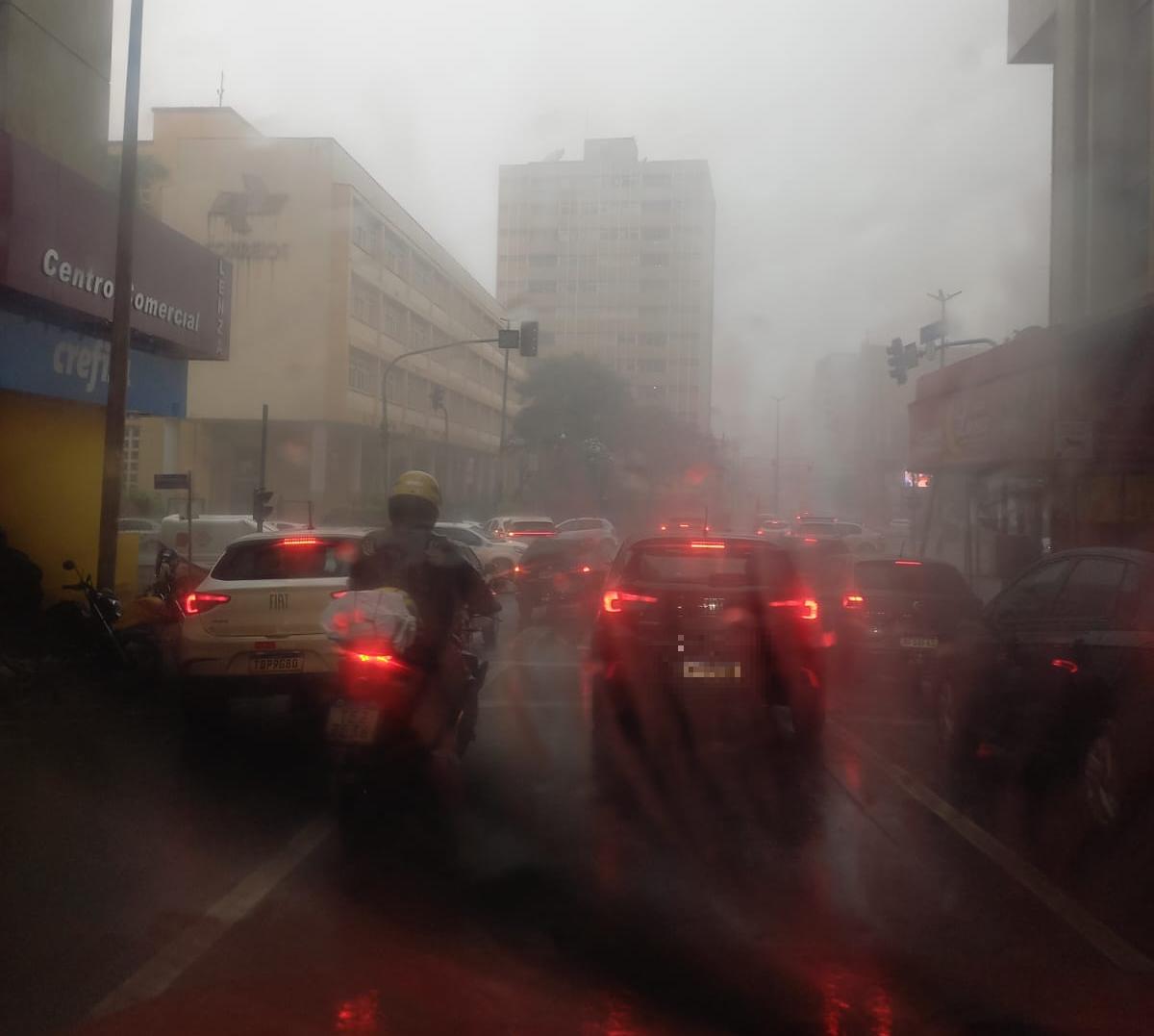 Trânsito ficou prejudicado devido à pane nos semáforos (Foto/Divulgação)