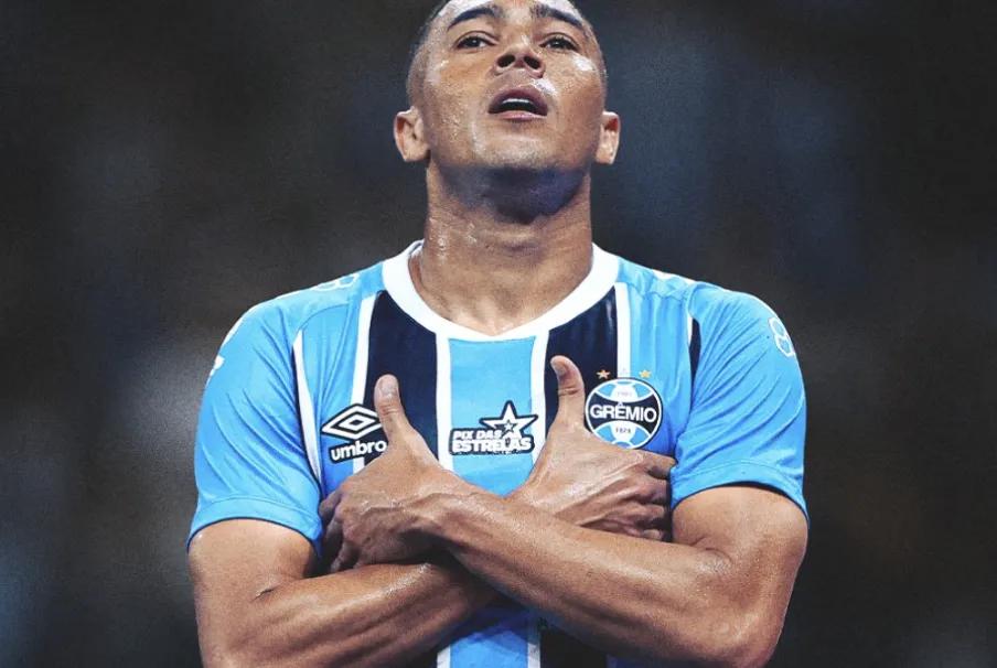 Carlos Vinícius comanda virada do Grêmio sobre o Botafogo (Foto/GFP)