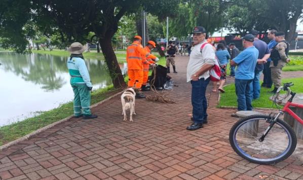 Corpo foi localizado às margens da Lagoa Grande, em Patos de Minas, na manhã desta quinta-feira (5). (Foto/Reprodução)