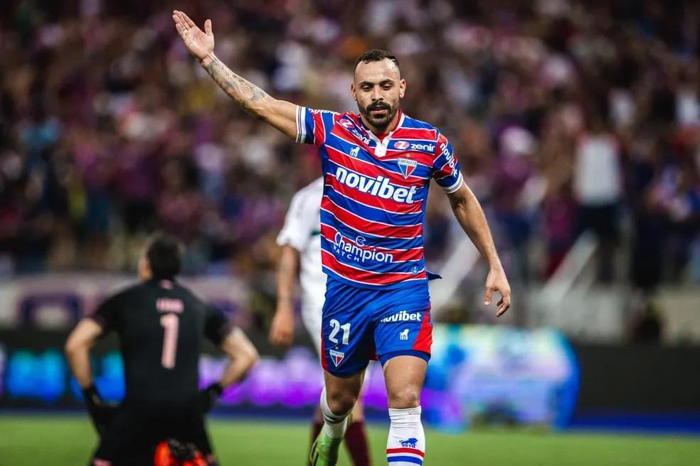 Moisés é aguardado para exames e assinatura de contrato. Santos compra 80% dos direitos econômicos do atleta (Foto/Thiago Gadelha/SVM)