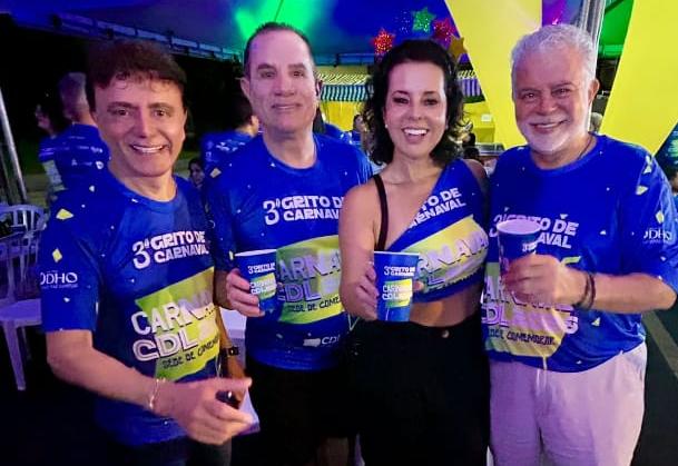 Tony e Anderson com o presidente Panela, da CDL, e jornalista Indiara Ferreira. (Foto/Divulgação)