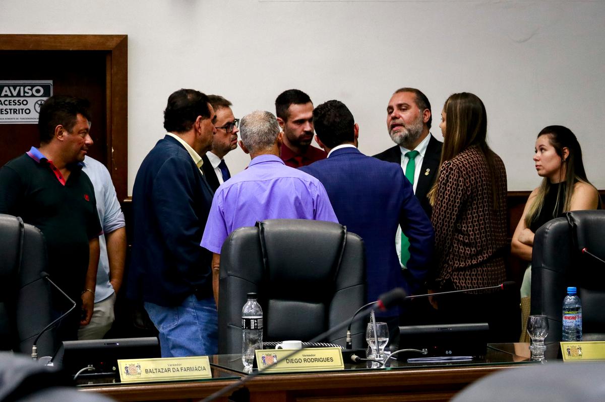O impasse gerou uma série de discussões e análises sobre o Regimento Interno da Câmara durante a sessão de ontem. (Foto/Divulgação)