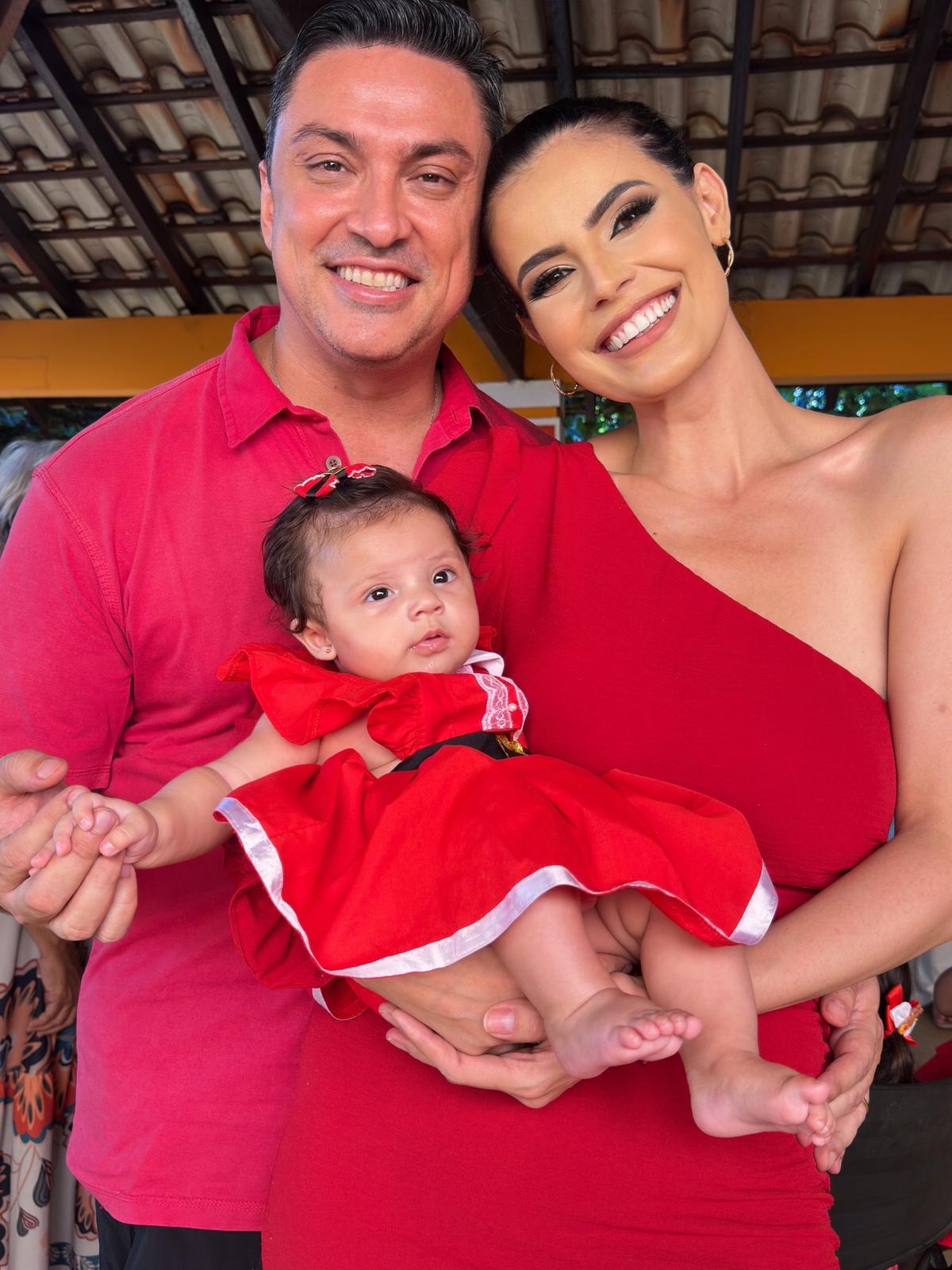 O melhor papai e marido do mundo, Tiago Fonseca, comemora mais um ano de vida no dia 16/02. Parabéns, amor da minha vida! (Foto/Arquivo Pessoal)