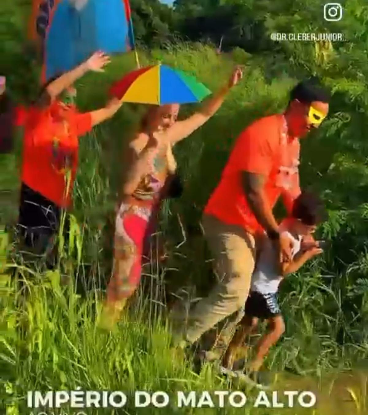 O desfile dos blocos da ironia, idealizado por Cleber Júnior. (Foto/reprodução)