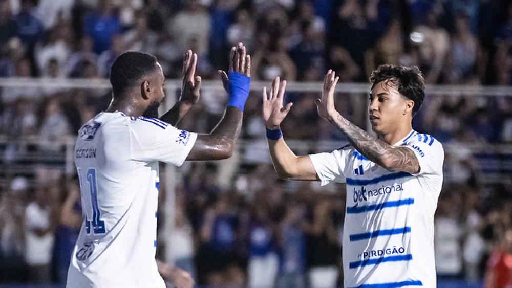 Equipe celeste fez 2 a 1 na Arena DB e agora enfrentará o Pouso Alegre no mata-mata (Foto/Gustavo Aleixo – Cruzeiro)