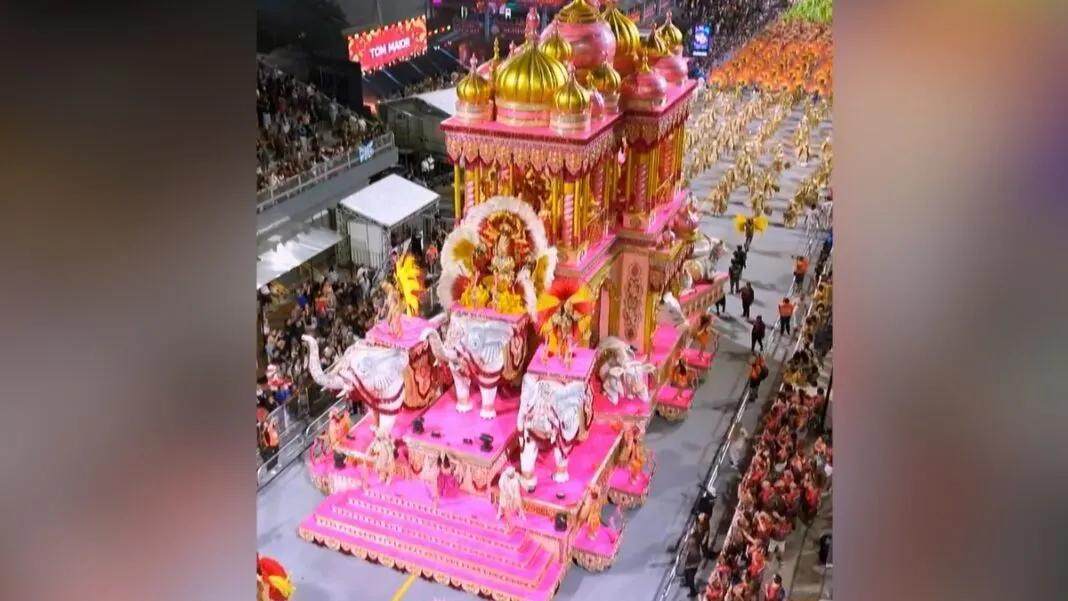A escola de samba Tom Maior realizou seu desfile no Sambódromo do Anhembi na madrugada deste domingo (15/02), como sexta agremiação a cruzar a avenida. (Foto/Divulgação)
